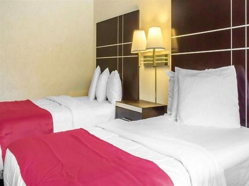 Oceanside Lodge Marmora Ngoại thất bức ảnh